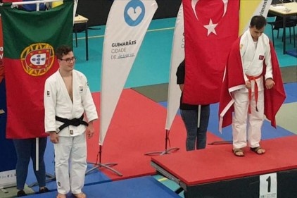 Dünya Judo Şampiyonası&#039;nda altın madalya kazandı