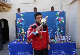 ‘Dünya Karate Şampiyonası’nda dünya 3’üncüsü oldu