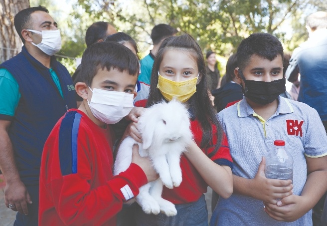 Dünya tüm canlılara emanet