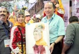 Dünyaca ünlü ressam Liu YuDuygu’nun resmini çizdi