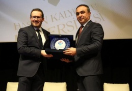 “Dünyada sağlık hizmetleri açışından örnek bir ülkeyiz”