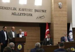 Dünyanın belli başlı devletlerine karşı verilen bir mücadele var