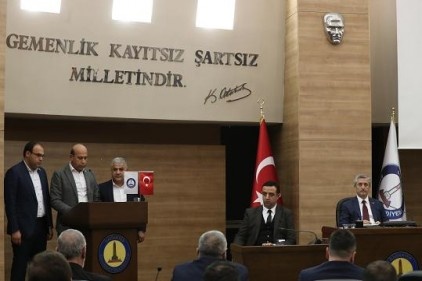 Dünyanın belli başlı devletlerine karşı verilen bir mücadele var