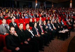 Dünyanın gidişatını sezebilen insanlar liderlik ruhu gösterirler