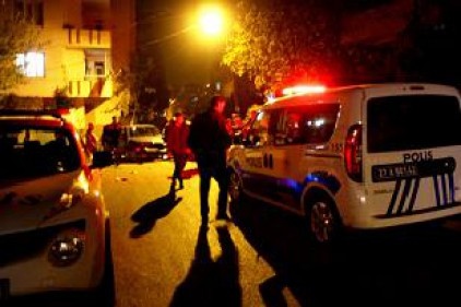 Dur ihtarına uymayan araçtan silah ve uyuşturucu çıktı