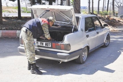 Dur ihtarına uymayan sürücü ehşiyetsiz çıktı