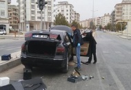 Dur ihtarına uymayan sürücü polisi harekete geçirdi 