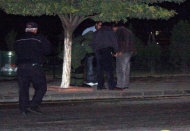 Durakta unutulan çanta polisi alarma geçirdi