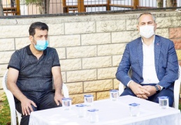 Duygu Delen’in ailesini ziyaret etti