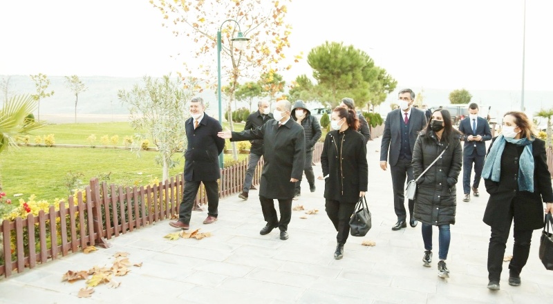 Düzbağ Projesi için Gaziantep’e gelen yazar ve medya mensupları HKÜ’yü ziyaret etti