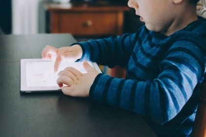 Ebeveynlerin yüzde 66&#039;sı internet kullanım sınırını çocuklara bırakıyor 