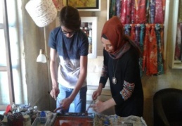 “Ebru, çok hassas bir sanat dalı”