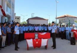 Ecel, fıstık bahçesinde çalışırken yakaladı