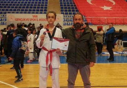 Efe Çelik, Van’da Yarı Final Müsabakalarında 3’ncü oldu