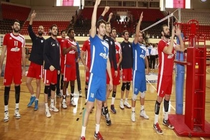 Efeler Erzurum&#8217;u yıktı 3-1