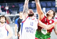 Efes'ten kritik galibiyet!: Anadolu Efes: 74 - Pınar Karşıyaka: 61