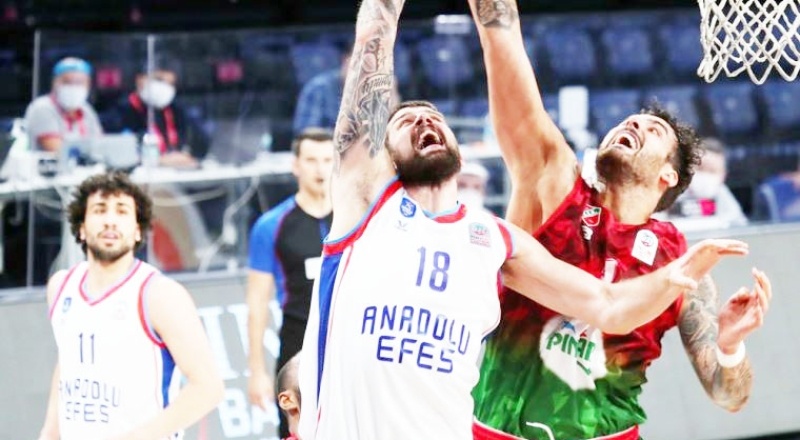 Efes'ten kritik galibiyet!: Anadolu Efes: 74 - Pınar Karşıyaka: 61