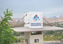 "Eğitim" alanında Türkiye'nin en  başarılı 5 üniversitesinden biri 