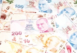 Eğitim düzeyi ve gelir seviyesi arttıkça nakit kullanım oranı azalıyor