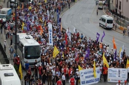 Eğitim İş Sendikası bugün greve gidiyor