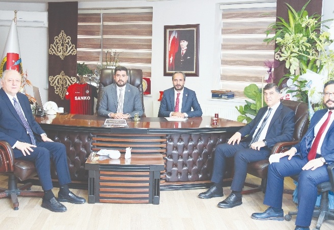 Eğitim kendini yenilemenin en önemli yollarından biridir