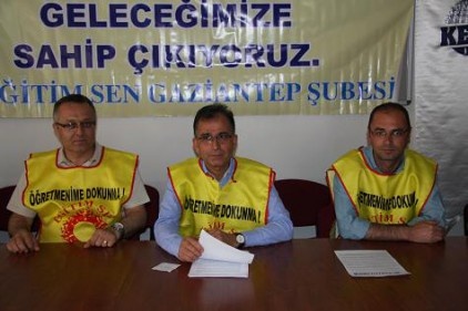 Eğitim-Sen, MEB ve YÖK&#8217;e faks gönderdi