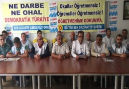 Eğitim Sen üyesi 9 bin 800 öğretmen açığa alındı