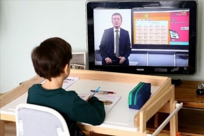 "Eğitim sırasında dikkatinizi dağıtacak aktiviteler yapmayın"