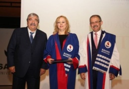 Eğitim ve sağlık alanındaki katkılara teşekkür etti