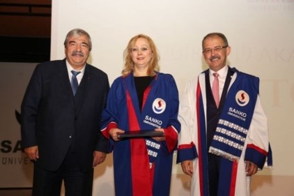 Eğitim ve sağlık alanındaki katkılara teşekkür etti
