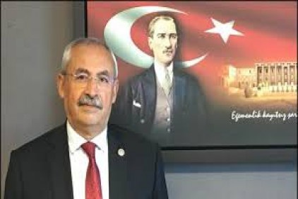 Eğitimciler, ekonomik ve sosyal anlamda hak ettikleri değeri görmeli