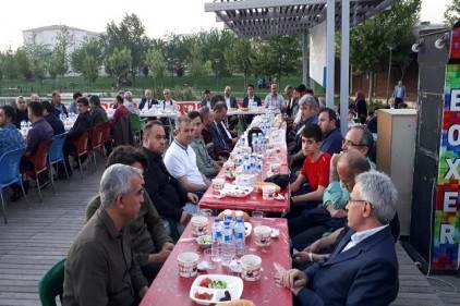 Eğitimciler iftarda bir araya geldi