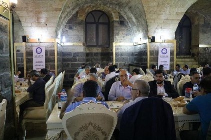 Eğitimciler iftarda bir araya geldi