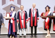 Eğitimini tamamlayan 416 öğrenci, mezuniyet heyecanı yaşadı