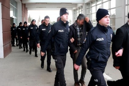 Ehliyet sınavlarında usulsüzlük yapıyorlardı