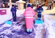 Ekipler, cadde ve sokakları temizliyor