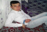 Ekmek almak için dışarı çıktı arkadaşı tarafından öldürüldü 