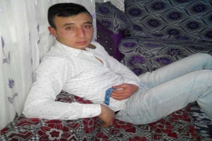 Ekmek almak için dışarı çıktı arkadaşı tarafından öldürüldü 