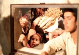 Ekmek kuyruğunda beklerken öldürüldüler