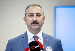 “Ekonomik büyüme, şeffaf bir hukuk devleti ile mümkün”
