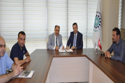 Ekonominin doğru yönlendirilmesi noktasında rehberlik yapıyoruz
