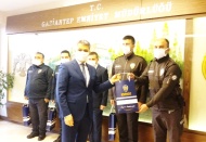 El yapımı patlayıcı ele geçiren polis ve bekçilere ödül