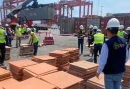 Ele geçirilen 2,3 ton kokain Türkiye'ye gönderilecekti