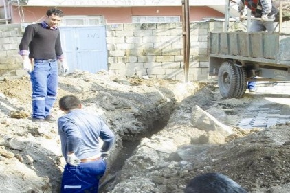 Elektrik hatları yer altına alınıyor