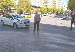 Elektrik kesilince trafik ışığı devre dışı kaldı, kaza kaçınılmaz oldu