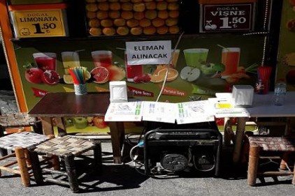 Elektrik kesintisi esnafı isyan ettirdi