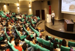 “Eleştirel Medya Okur-Yazarlığı” eğitimi verildi
