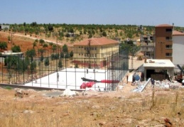 Elif mahallesine halı saha