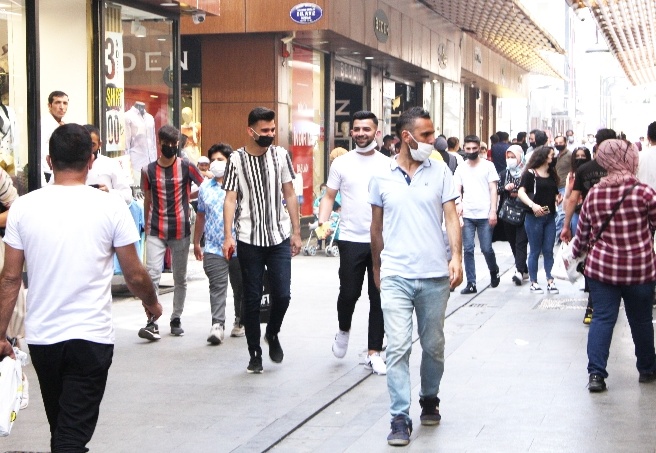 Elimizde yeterli aşı var