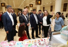 “Ellerde Yeşeren Umutlar” sergileniyor